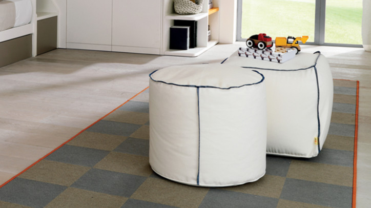 tables and poufs